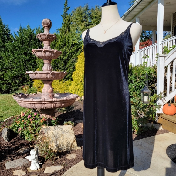 GILLIGAN & O'MALLEY ♡ Gorgeous Vintage SOFT Black Midi Velvet Robe with Belt S/M - Picture 10 of 17